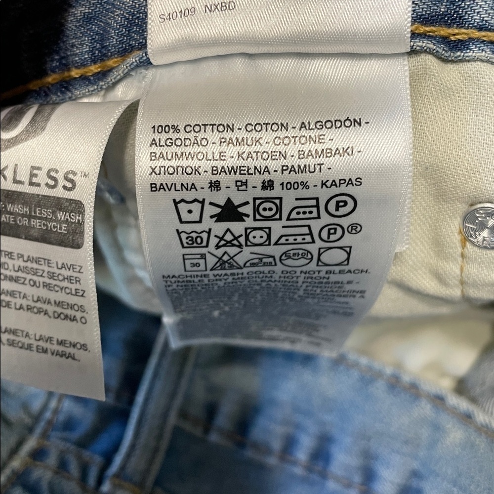 Levi's 559 Light Wash Men's Grungy Straight Leg Denim Jeans Size 31 X 30 - Picture 9 of 11